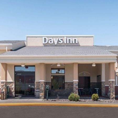 Days Inn By Wyndham Minot Exteriér fotografie