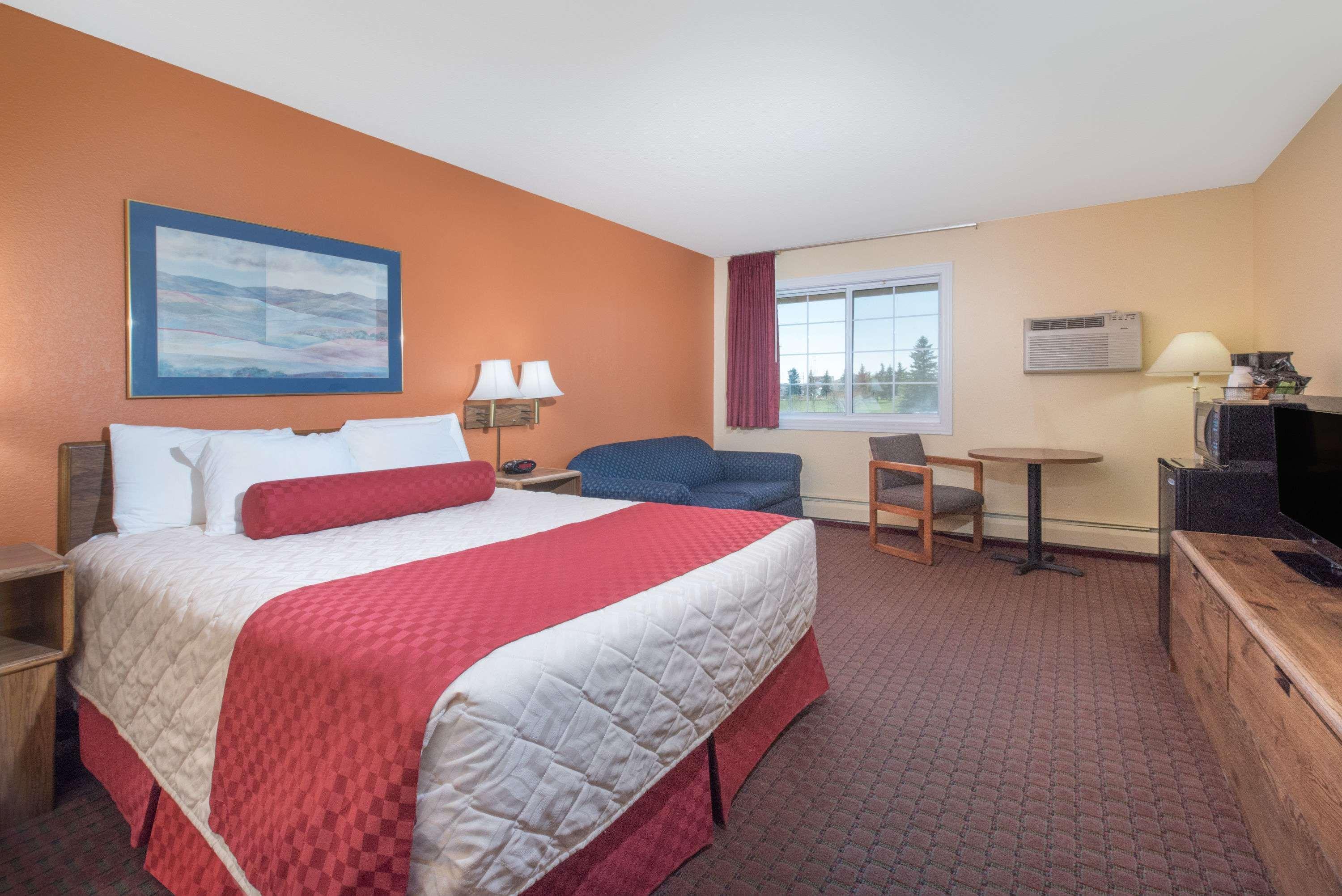 Days Inn By Wyndham Minot Exteriér fotografie