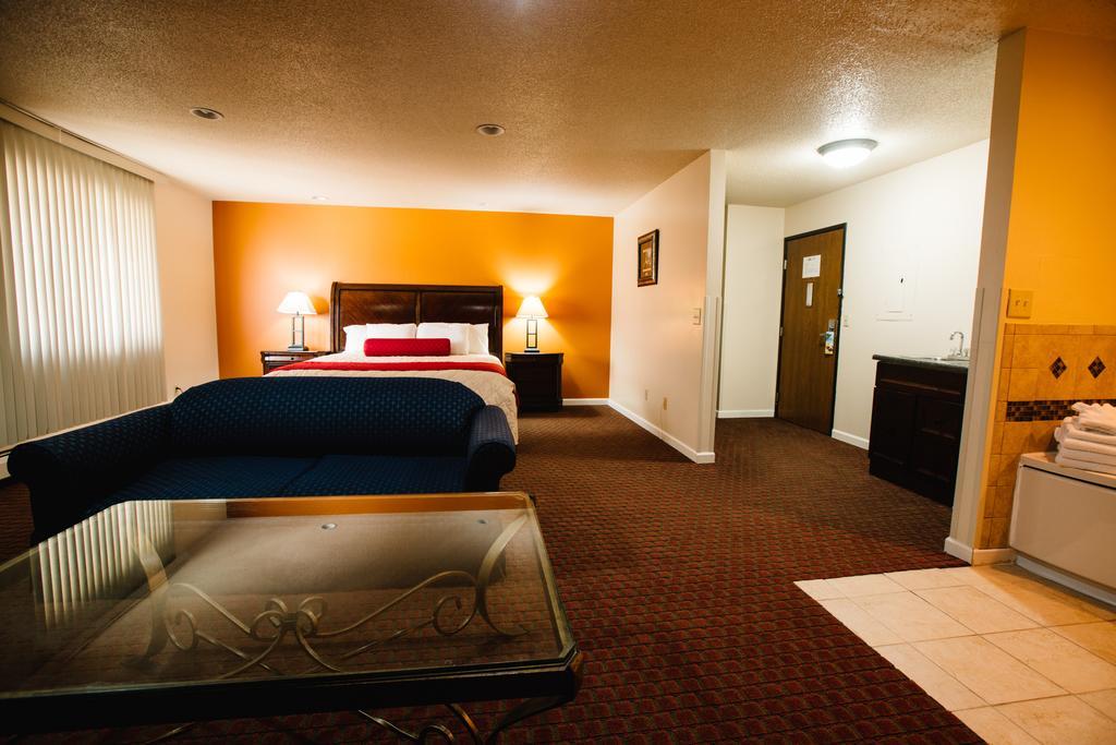 Days Inn By Wyndham Minot Exteriér fotografie